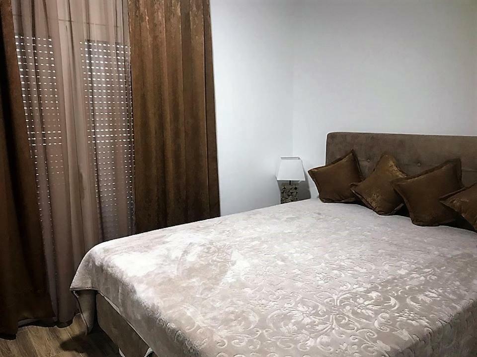 Eko Apartmani Krackovic Golubovci Exteriör bild