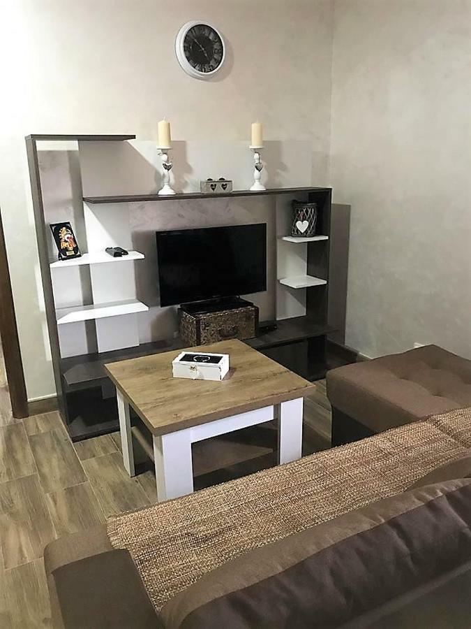 Eko Apartmani Krackovic Golubovci Exteriör bild