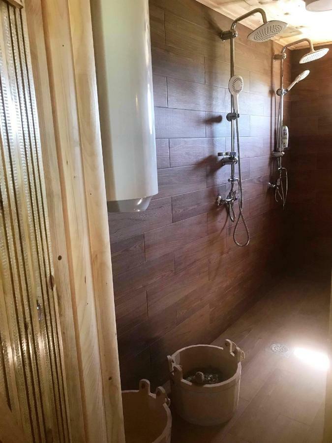 Eko Apartmani Krackovic Golubovci Exteriör bild
