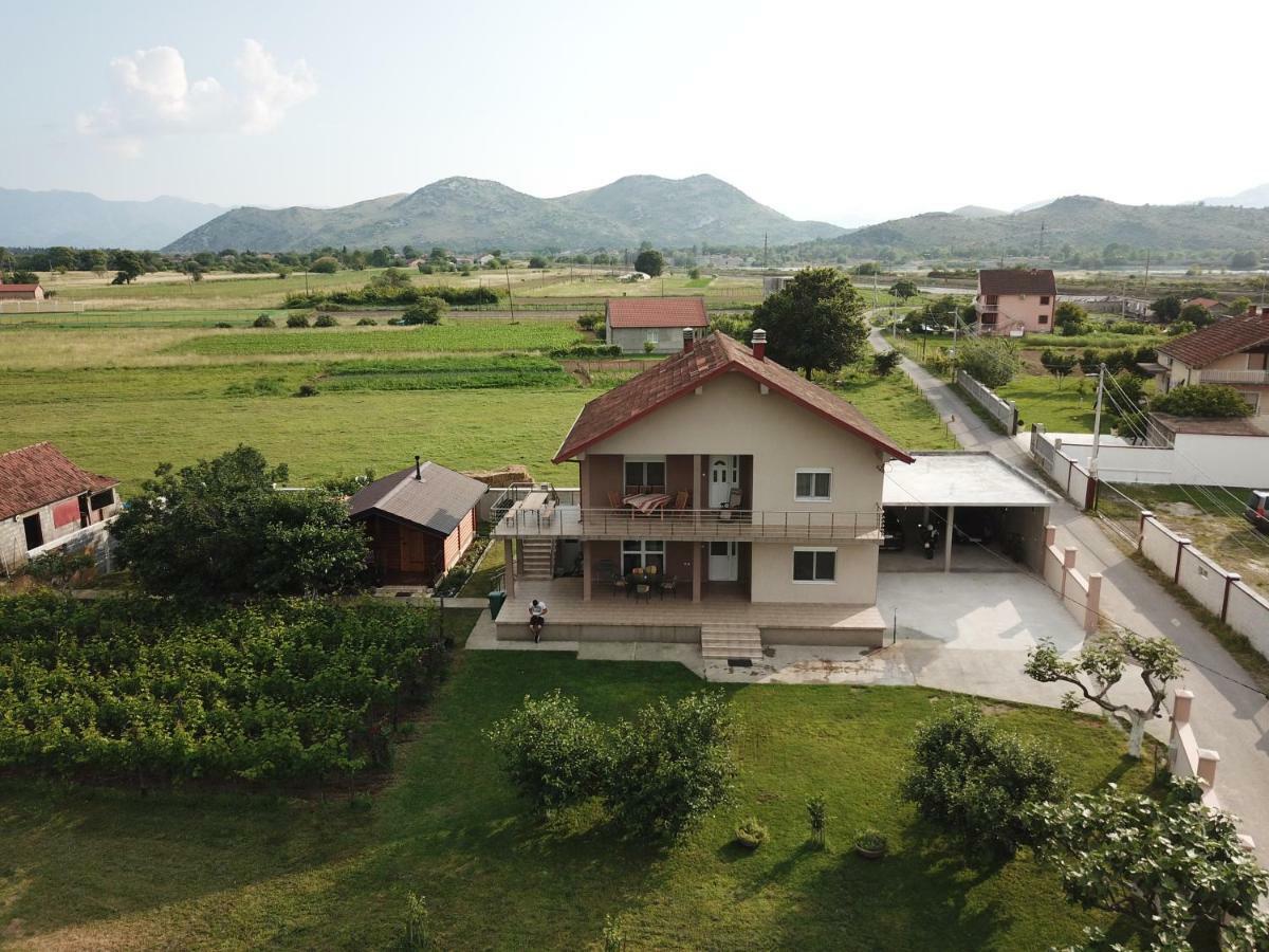 Eko Apartmani Krackovic Golubovci Exteriör bild