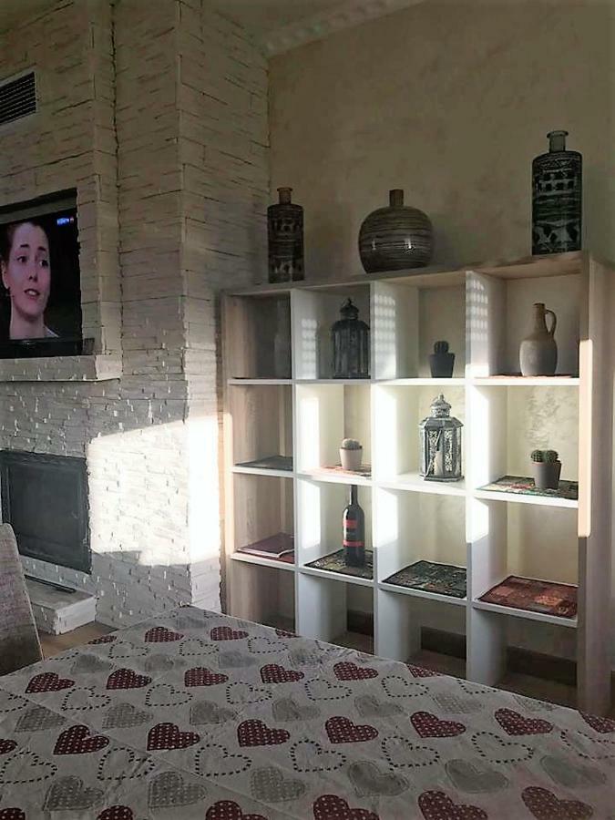 Eko Apartmani Krackovic Golubovci Exteriör bild